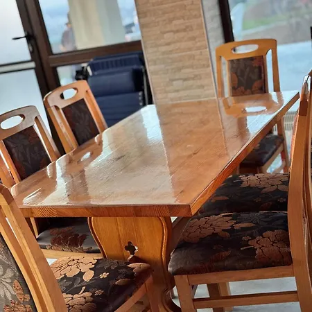 Vikendica Nina I Lola