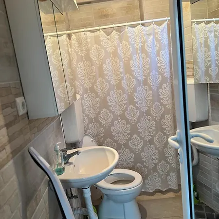 Vikendica Nina I Lola Novi Sad