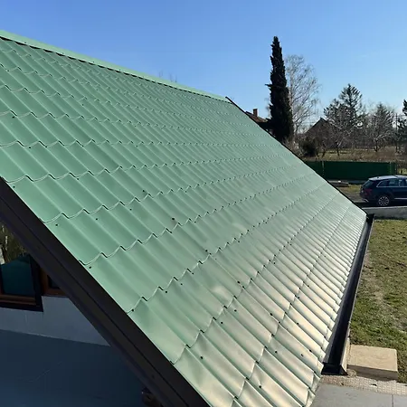 Vikendica Nina I Lola Case de vacanță Novi Sad